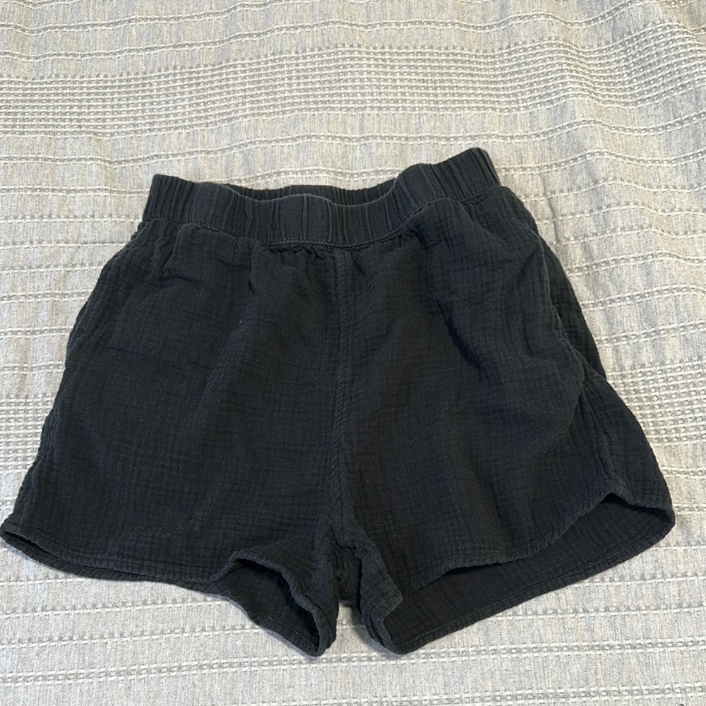 Universal Thread High Waist Gauze Black Shorts